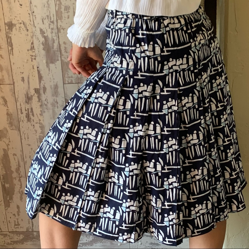 Tory Burch Navy and White Printed A-Line Skirt - Picture 4 of 16